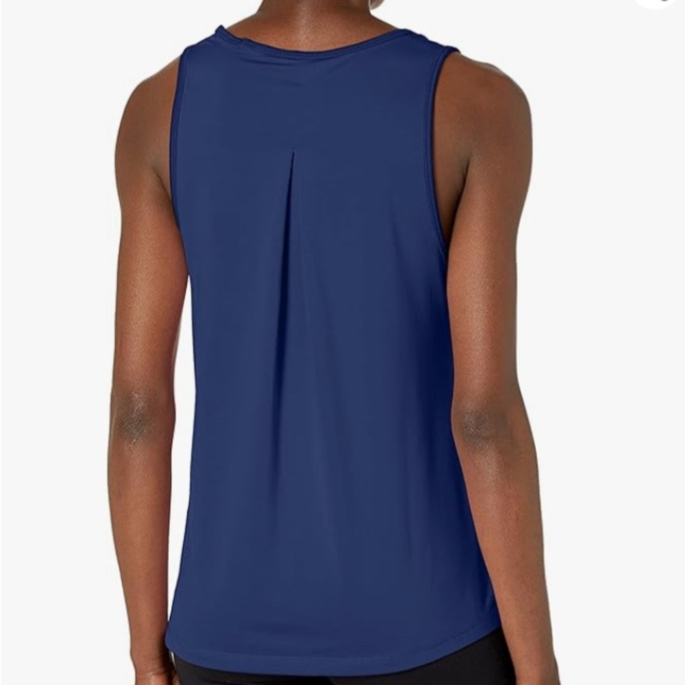 EUC!! SHAPE Activewear Women’s Essential Blue Tank With Back Box Pleat